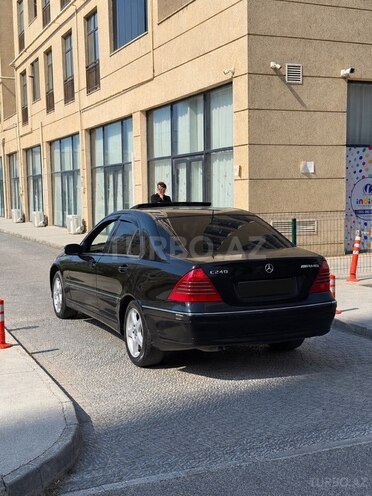 Mercedes C 240 2003, 208,513 km - 2.6 l - Sumqayıt