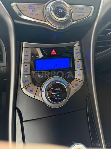 Hyundai Elantra 2013, 215,000 km - 1.8 l - Qazax