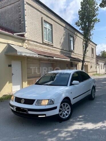 Volkswagen Passat 2000, 236,000 km - 2.0 l - Bakı