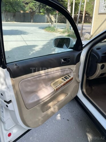 Volkswagen Passat 2000, 236,000 km - 2.0 l - Bakı