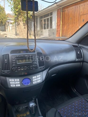 Hyundai Elantra 2009, 290,000 km - 2.0 л - Şəki