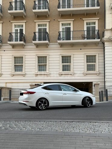 Hyundai Elantra 2016, 223,699 km - 2.0 л - Bakı