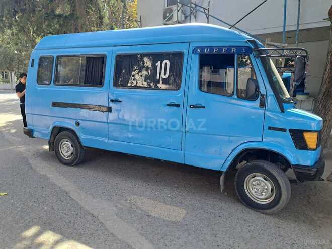 Mercedes 208 D 1993, 410,000 km - 2.3 l - Sabirabad