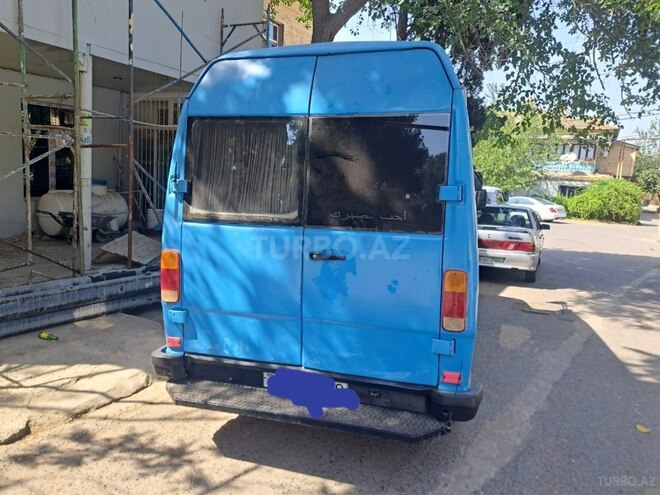 Mercedes 208 D 1993, 410,000 km - 2.3 l - Sabirabad