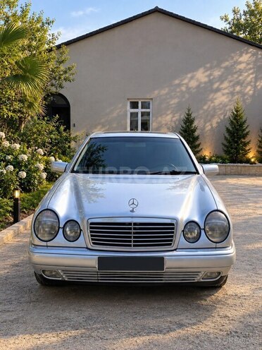 Mercedes E 240 1999, 280,000 km - 2.4 l - Bakı
