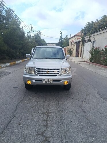 Mitsubishi Pajero io 2000, 330,000 km - 2.0 l - Bakı