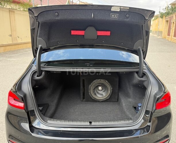 BMW  2017, 133,000 km - 2.0 l - Bakı