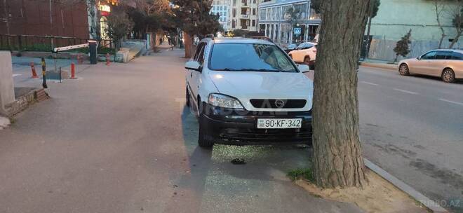 Opel Astra 1999, 350,000 km - 1.6 l - Quba