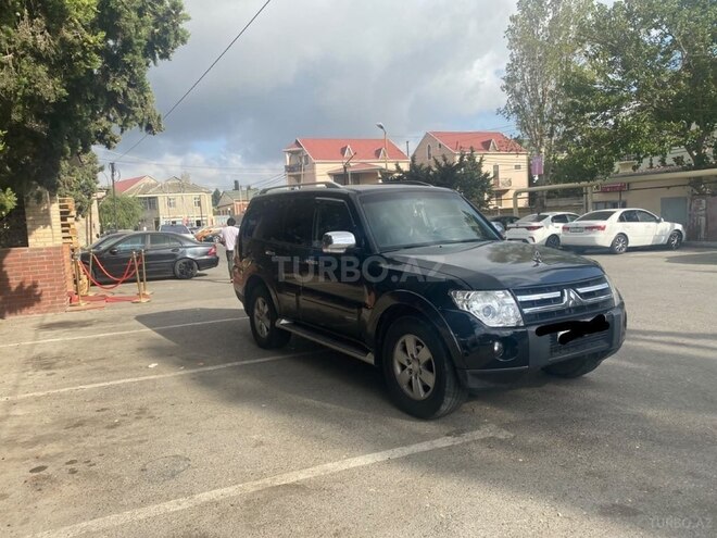 Mitsubishi Pajero 2008, 266,000 km - 3.0 л - Bakı