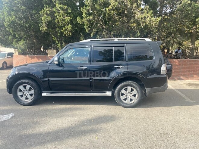 Mitsubishi Pajero 2008, 266,000 km - 3.0 л - Bakı