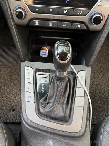 Hyundai Avante 2017, 150,000 km - 1.6 l - Bakı
