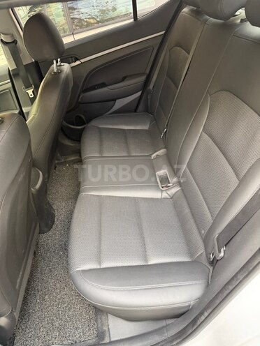 Hyundai Avante 2017, 150,000 km - 1.6 l - Bakı