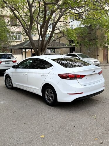 Hyundai Avante 2017, 150,000 km - 1.6 l - Bakı