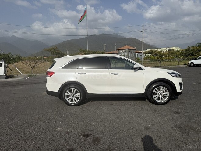 Kia Sorento 2016, 270,000 km - 2.0 l - Qax
