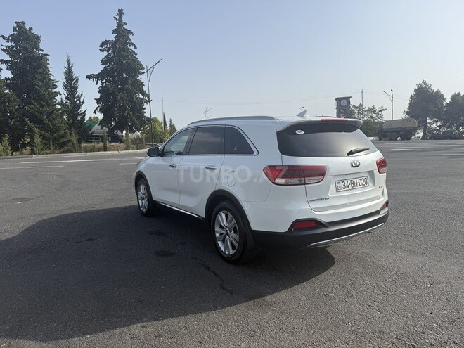 Kia Sorento 2016, 270,000 km - 2.0 l - Qax