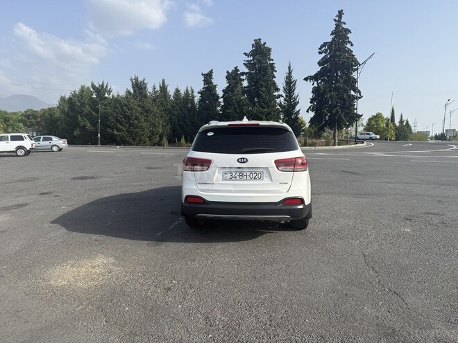 Kia Sorento 2016, 270,000 km - 2.0 l - Qax