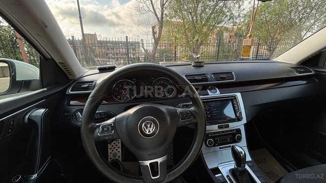 Volkswagen Passat 2011, 296,045 km - 1.8 l - Bakı