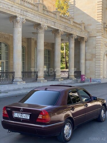 Mercedes C 200 1995, 318,000 km - 2.0 л - Qəbələ