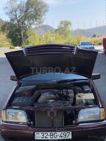 Mercedes C 200 1995, 318,000 km - 2.0 л - Qəbələ