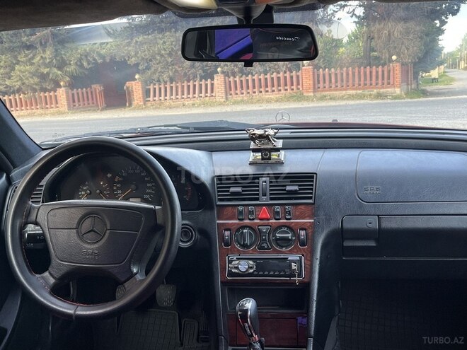 Mercedes C 220 1998, 300,000 km - 2.2 l - Masallı