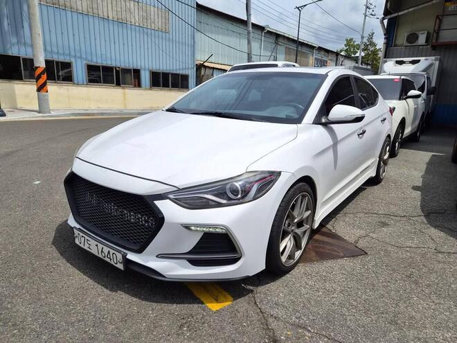 Hyundai Avante 2017, 194,000 km - 1.6 l - Bakı