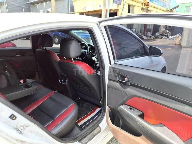 Hyundai Avante 2017, 194,000 km - 1.6 l - Bakı
