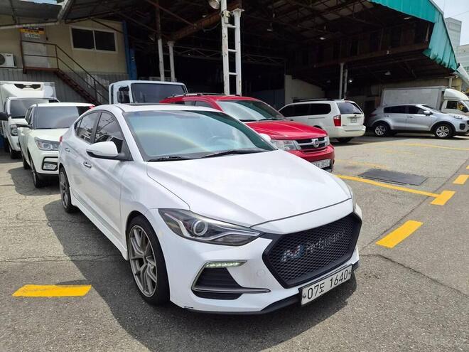 Hyundai Avante 2017, 194,000 km - 1.6 l - Bakı