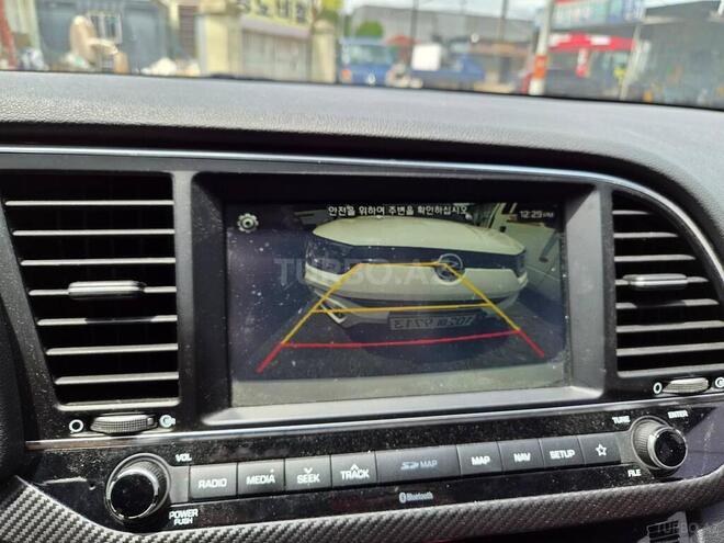 Hyundai Avante 2017, 194,000 km - 1.6 l - Bakı