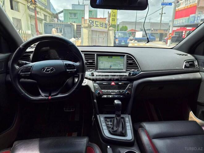 Hyundai Avante 2017, 194,000 km - 1.6 l - Bakı