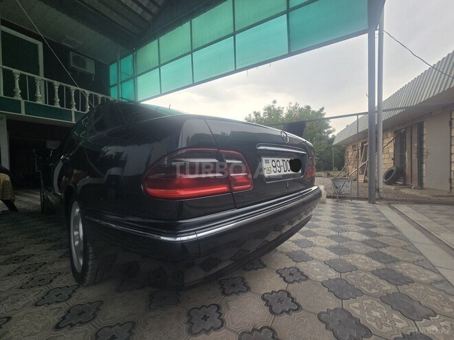 Mercedes E 270 2001, 258,600 km - 2.7 l - Bakı