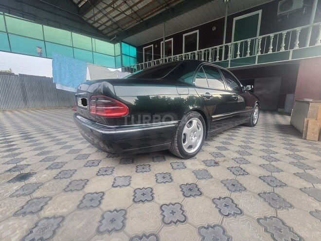 Mercedes E 270 2001, 258,600 km - 2.7 l - Bakı