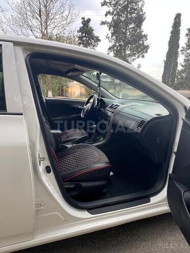 Toyota Corolla 2010, 380,000 km - 1.4 l - Yevlax