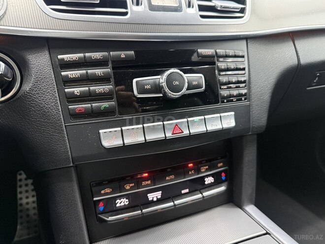 Mercedes E 220 2014, 262,800 km - 2.1 l - Bakı