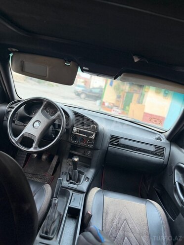 BMW 318 1994, 403,000 km - 1.8 l - Bakı