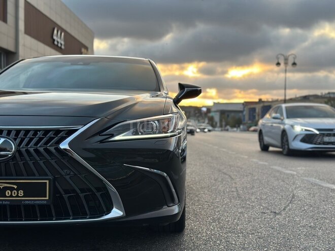 Lexus ES 300h 2024, 22,390 km - 2.5 l - Bakı