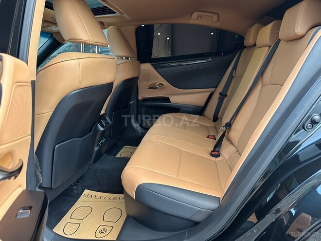 Lexus ES 300h 2024, 22,390 km - 2.5 l - Bakı