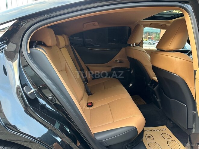 Lexus ES 300h 2024, 22,390 km - 2.5 l - Bakı