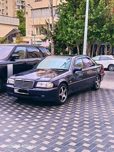 Mercedes C 200 1997, 330,000 km - 2.2 l - Bakı