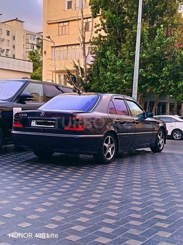 Mercedes C 200 1997, 330,000 km - 2.2 l - Bakı