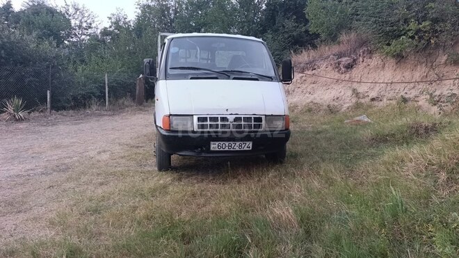 GAZ  1998, 250,000 km - 2.4 l - Tovuz