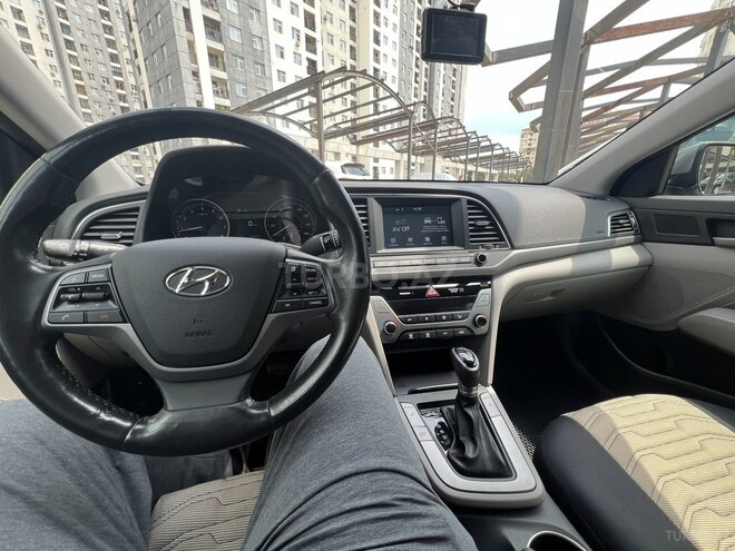 Hyundai Elantra 2018, 140,000 km - 2.0 л - Bakı