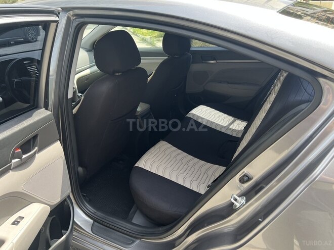 Hyundai Elantra 2018, 140,000 km - 2.0 л - Bakı