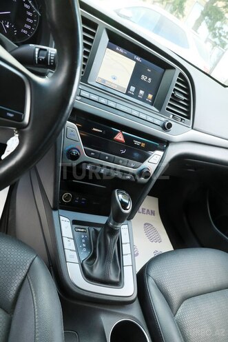 Hyundai Avante 2016, 195,000 km - 1.6 l - Bakı
