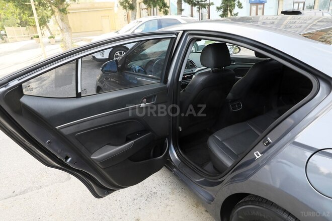 Hyundai Avante 2016, 195,000 km - 1.6 l - Bakı
