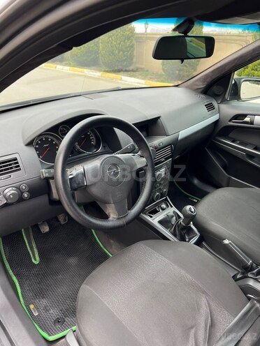 Opel Astra 2006, 280,300 km - 1.4 l - Bakı