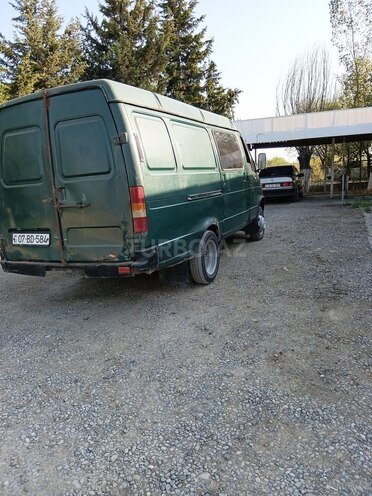 GAZ 33021 1999, 100,000 km - 2.5 л - Salyan