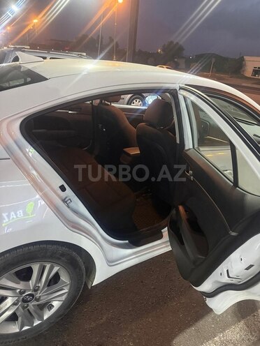 Hyundai Elantra 2019, 103,000 km - 2.0 l - Bakı