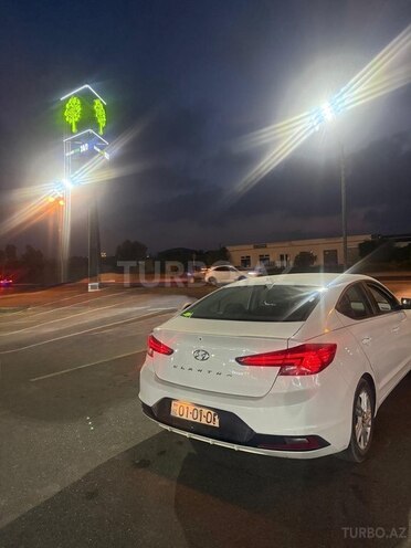 Hyundai Elantra 2019, 103,000 km - 2.0 l - Bakı