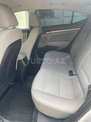 Hyundai Elantra 2017, 170,066 km - 2.0 л - Salyan
