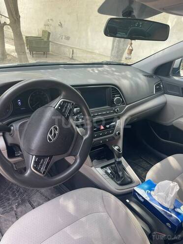 Hyundai Elantra 2017, 170,066 km - 2.0 л - Salyan